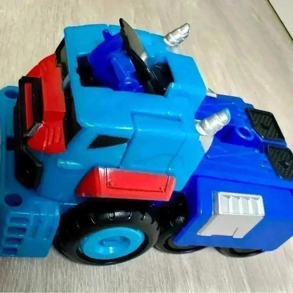 OPTIMUS PRIME Playskool Heroes Transformers Rescue Bots Rescan 2017 - Picture 7 of 10